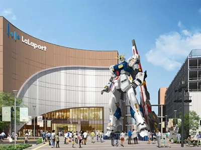 Life-sized Nu Gundam statue in Fukuoka