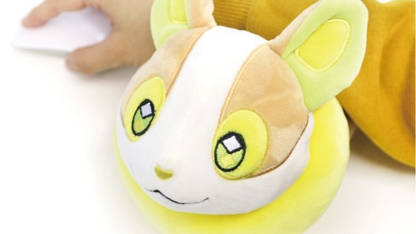 Yamper wrist rest