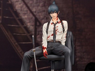 Chainsaw Man Aki Figure Has Blood on Its Hands