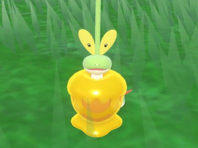 Screenshot of Shiny Dipplin in Pokemon Scarlet and Violet The Teal Mask