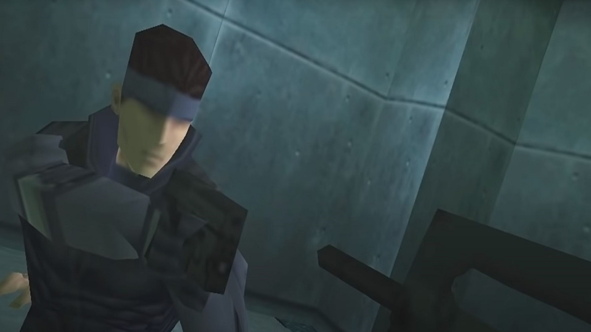 Solid Snake aims in Metal Gear Solid
