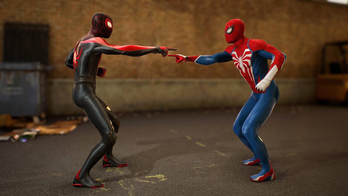 Peter and Miles pointing at each other in Marvel's Spider-Man 2