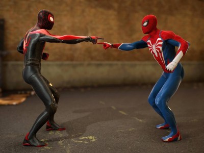 Peter and Miles pointing at each other in Marvel's Spider-Man 2