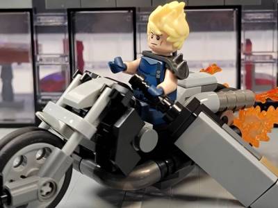 Final Fantasy VII Lego Scene Feature Cloud and His Motorcycle