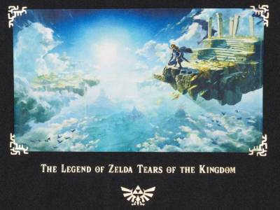 US Uniqlo Stores Get Legend of Zelda_ Tears of the Kingdom Shirts