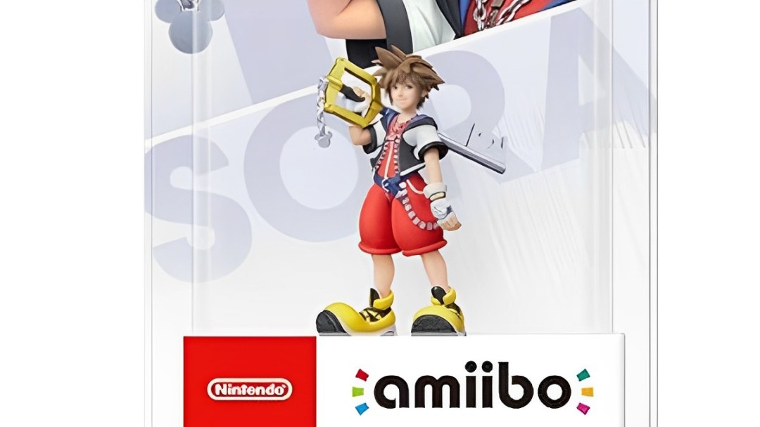 Sora grins, holding his Keyblade behind his back