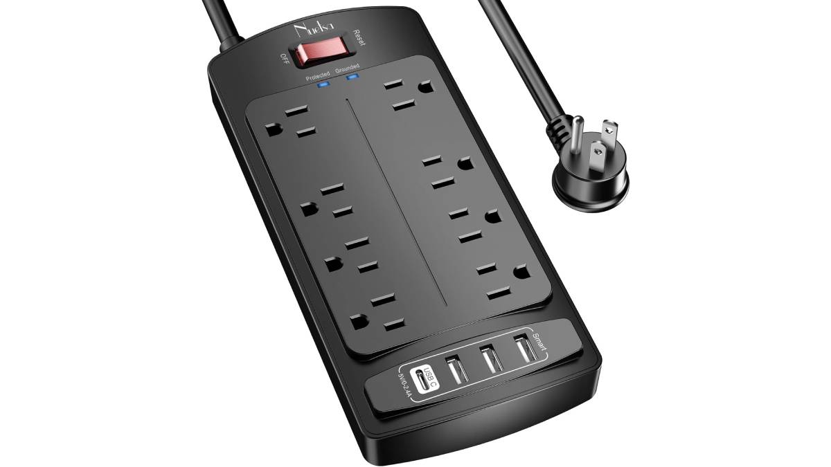 Nuetsa Flat Plug Extension Cord Surge Protector Power Strip