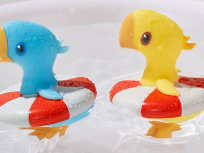 Final Fantasy Chocobo Rubber Duck Bath Toys Wear Life Preservers