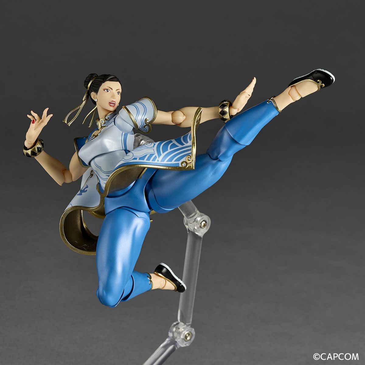 Street Fighter 6 Chun-Li Revoltech action figure - Tensho Kick